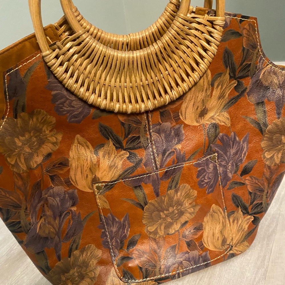Like New Patricia Nash tote. Great condition!